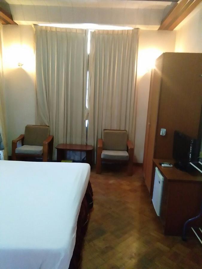 Hotel Halpin Yangon Bagian luar foto