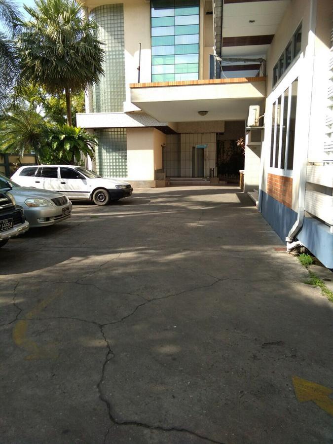 Hotel Halpin Yangon Bagian luar foto