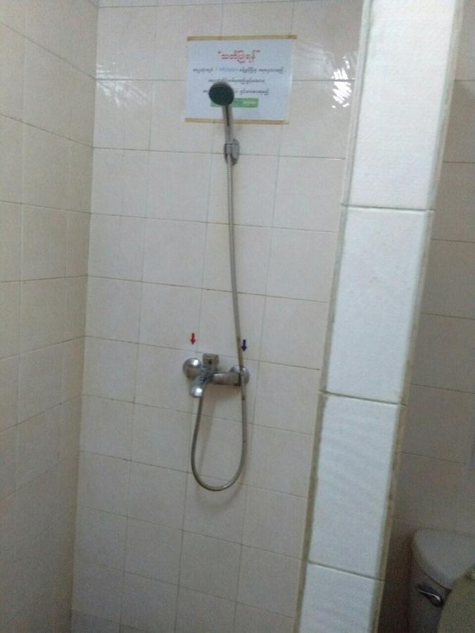 Hotel Halpin Yangon Bagian luar foto