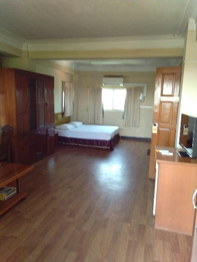 Hotel Halpin Yangon Bagian luar foto