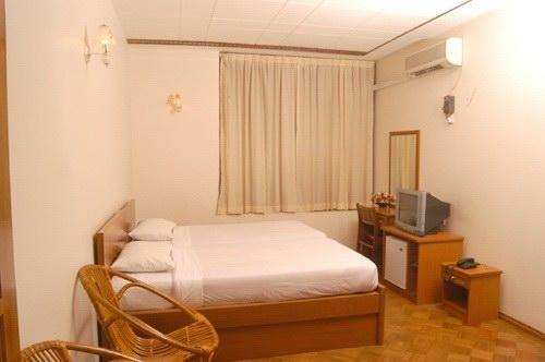 Hotel Halpin Yangon Bagian luar foto